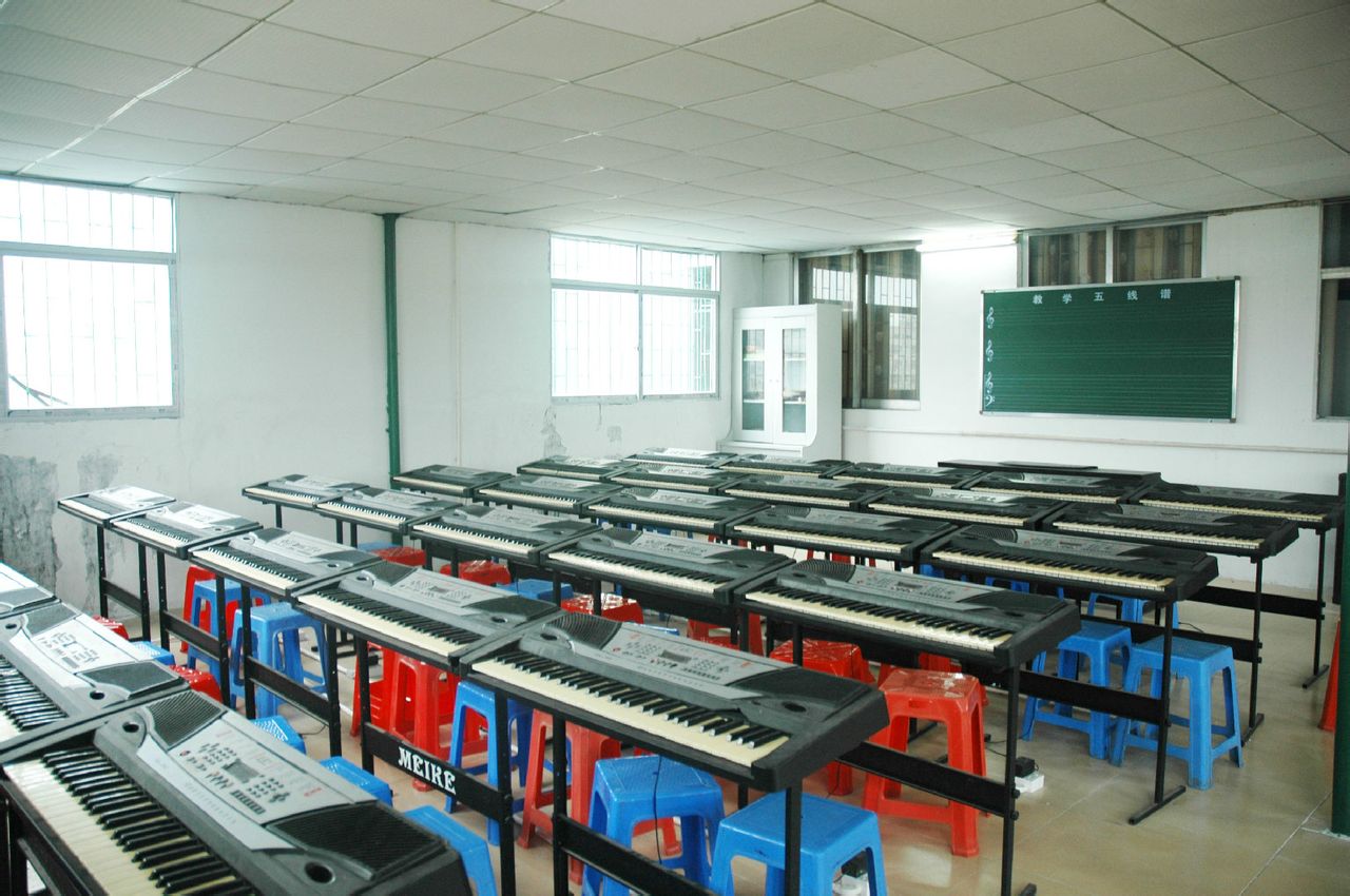 启英学校