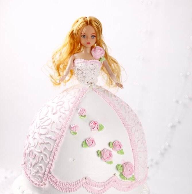 芭比娃娃奶油蛋糕