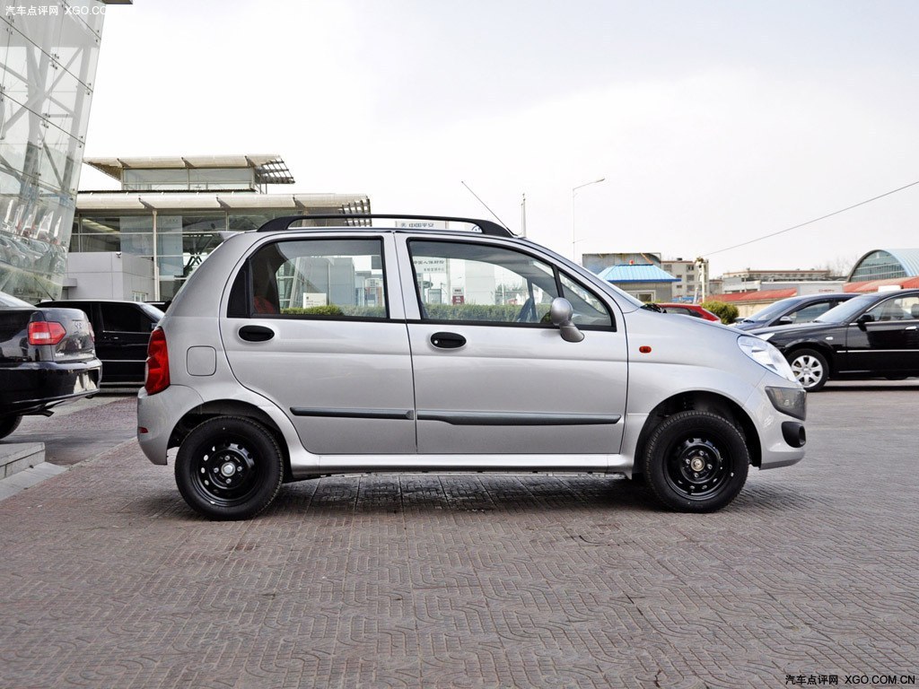 2012款 qq3 运动版 1.0 mt启航型