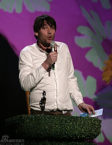  p>blur(模糊乐队)1989年组建于 a target="_blank" href="/item/英国