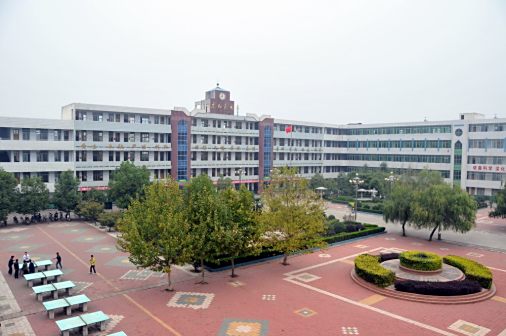 实验中学