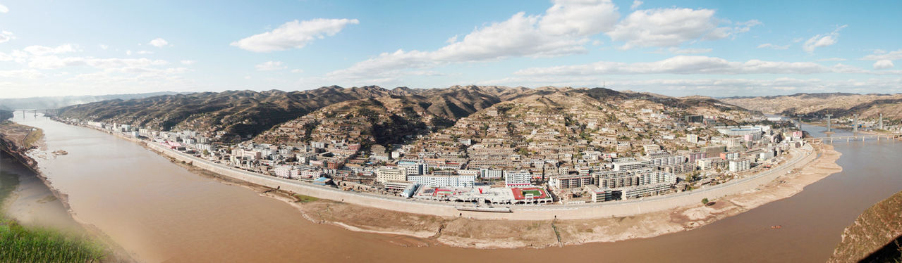  p>吴堡县位于陕西省东北, a target="_blank" href="/item/榆林市