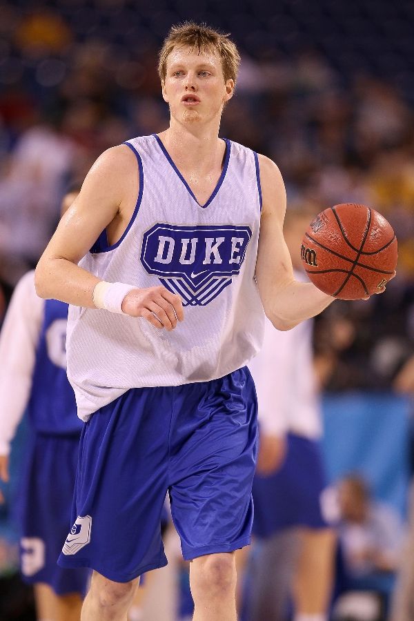  p>凯尔·辛格勒(kyle singler),1988年5月4日出生于 a href="#" data