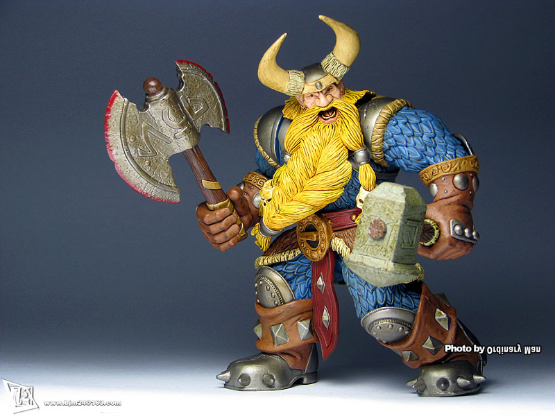 山丘之王外号矮子简称"mk",这是魔兽争霸游戏中人族的一个强力战士型