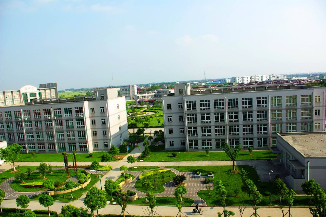  p>金山职业技术学院(简称金山学院)是经 a href="#" data-lemmaid="