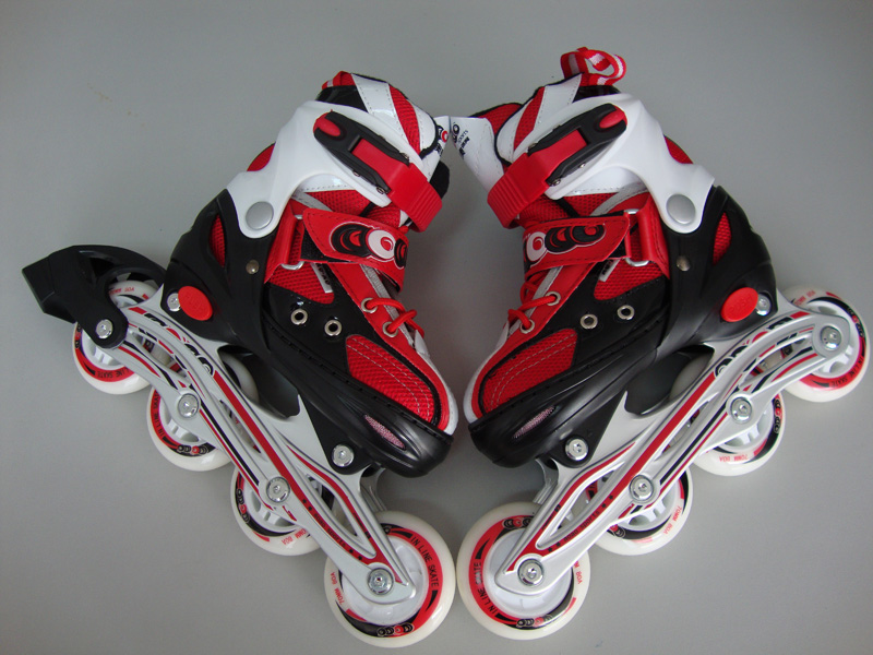  p>轮滑(roller skating),有很多汉化版本叫法,如旱冰,溜冰,滑冰,滚轴