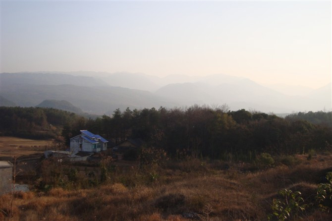 回龙寺镇,境内腊山坪有一座古庙,叫回龙寺,因而得名,寓意祥龙回头