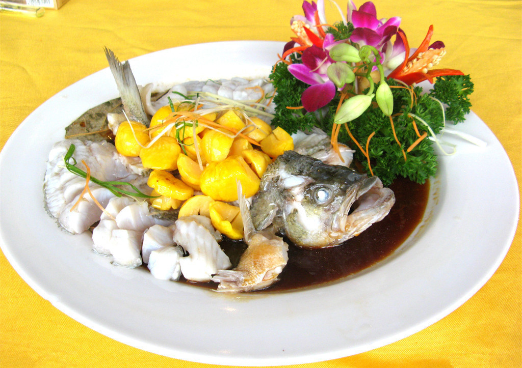 清蒸百花鲈