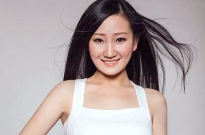  p>《与影成双》是胡婧演唱的歌曲. /p>