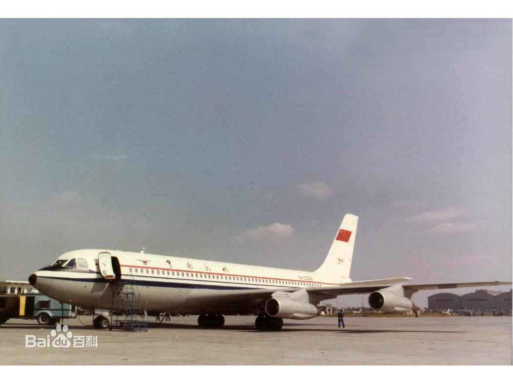  p>运-10(英文:shanghai y-10,中国代号:y-10)客机,是20世纪70年代由