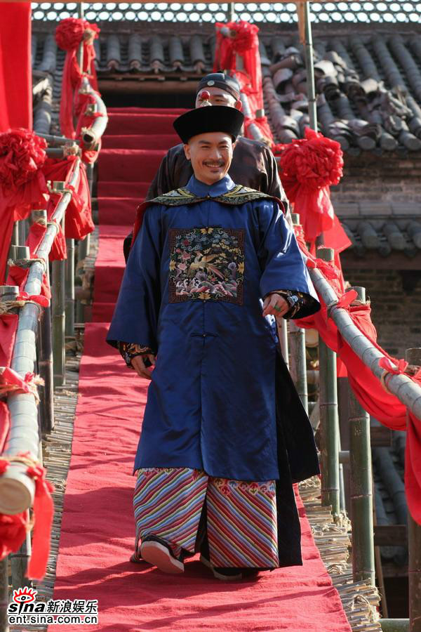 由北京华录百纳影视有限公司,四川日报报业集团,四川广播电视集团出品