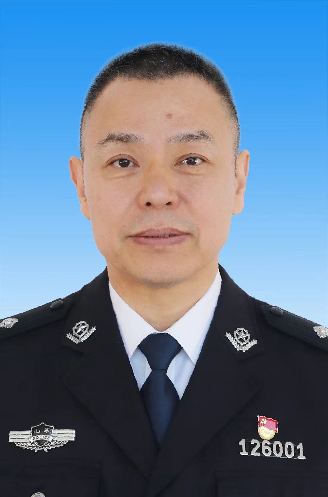 sz">现任山东省烟台市副市长,市政府党组成员,市公安局局长,党委书记