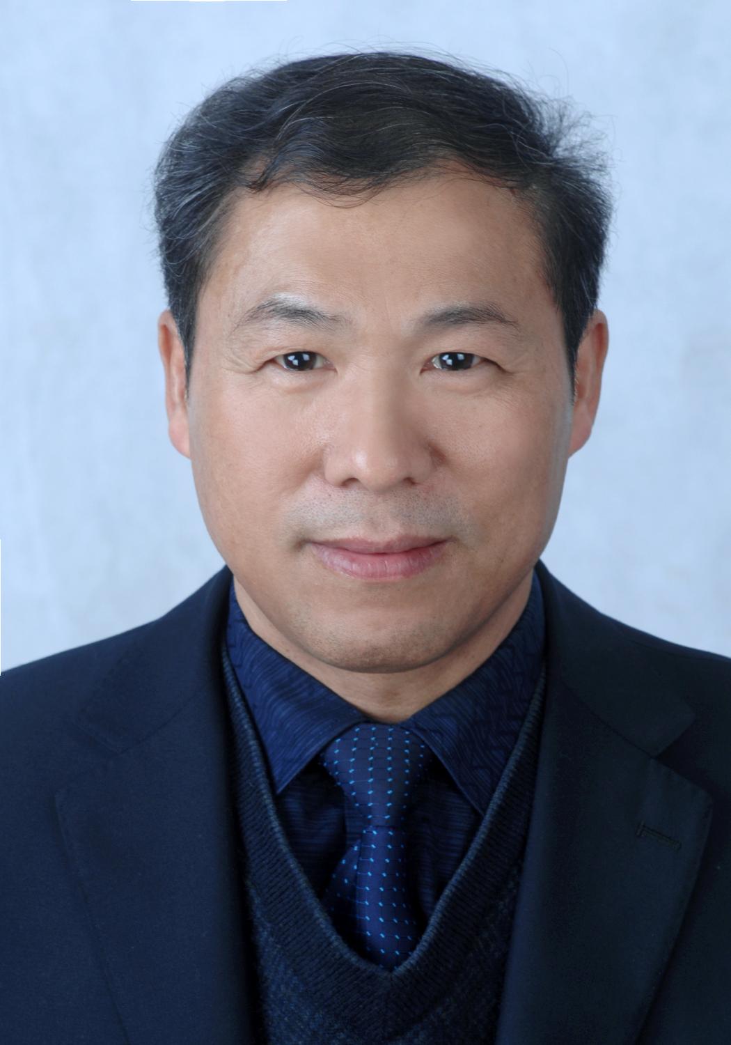  p>张心勇,男,汉族,1965年10月生,安徽明光市人,中共党员.