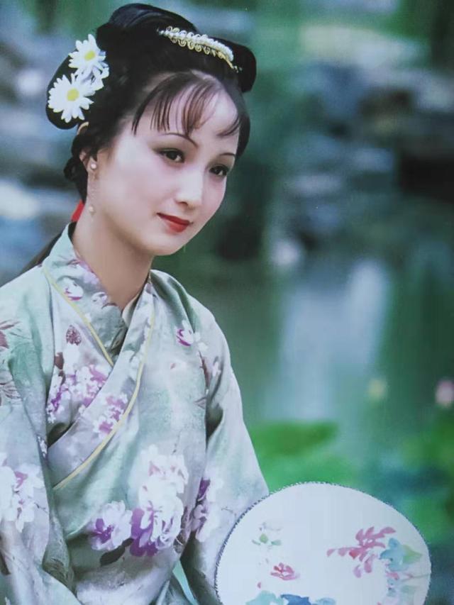红楼梦：贾珠死后，李纨的生活到底发生了哪些变化？_百科TA说