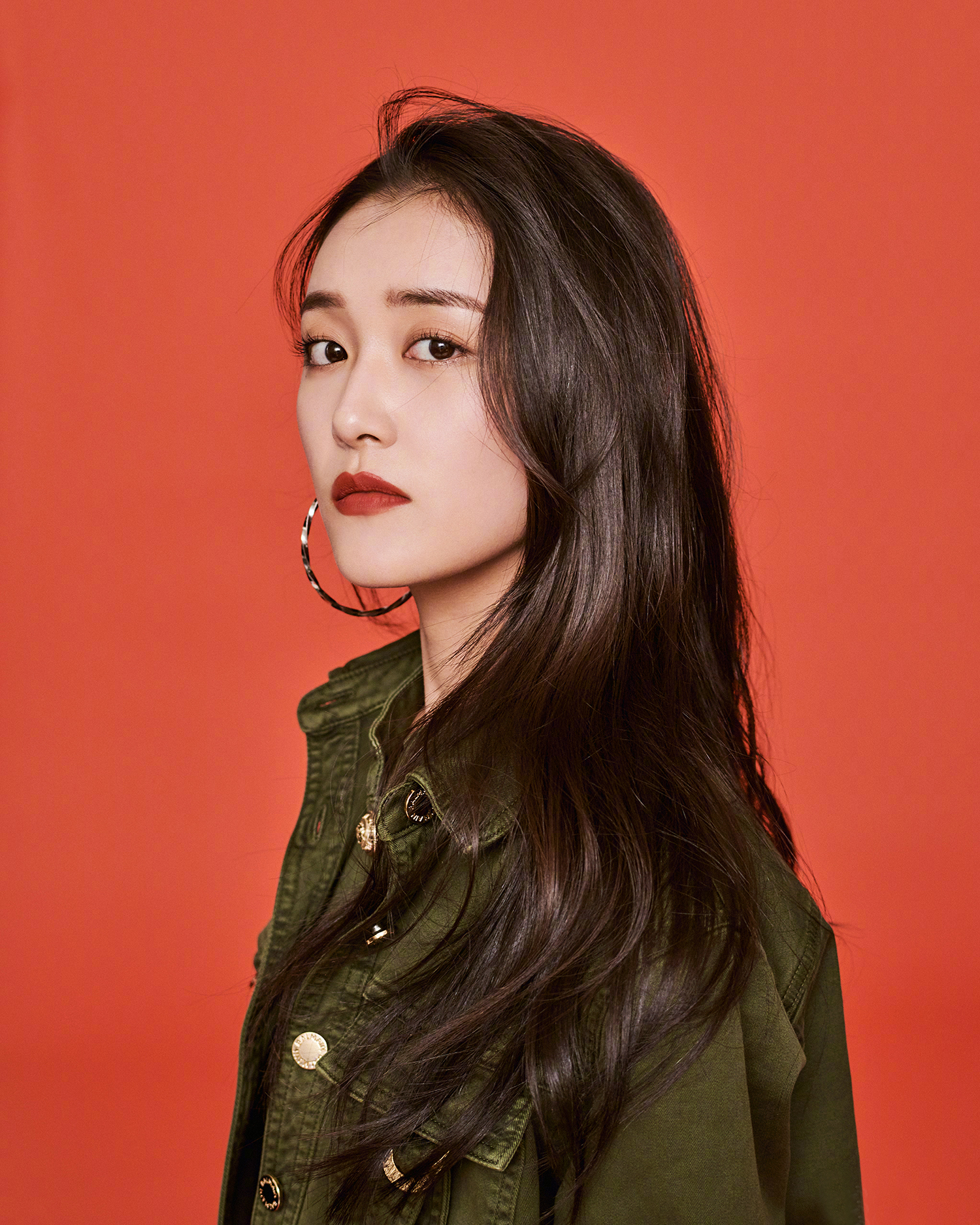  p>蒋依依,2001年1月1日出生于北京市,中国内地女演员.