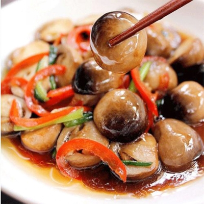 焖双菇是选用食材水发 a target="_blank" href="/item/冬菇/5897553"