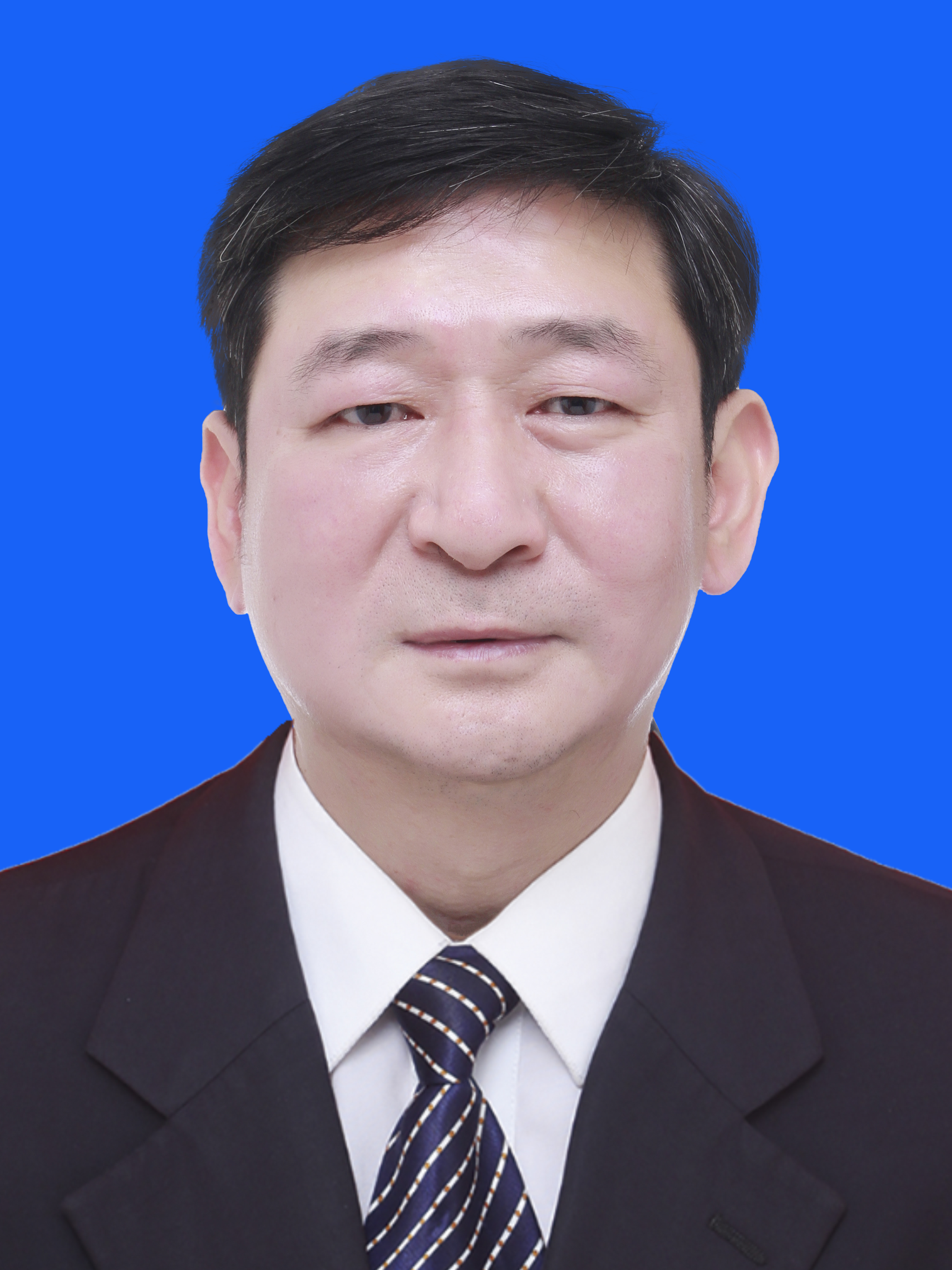 data-ctrid="thygv9evn7ga">曾辉,男,汉族,1972年11月出生,大学,中共