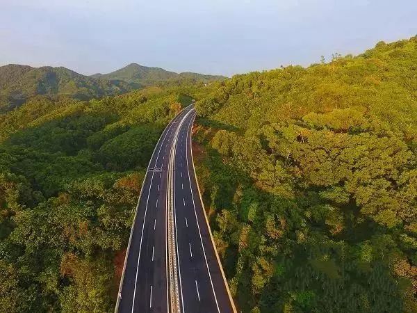 简称"海乐高速",又称为"海乐高速公路",为中国海南省境内高速公路线路