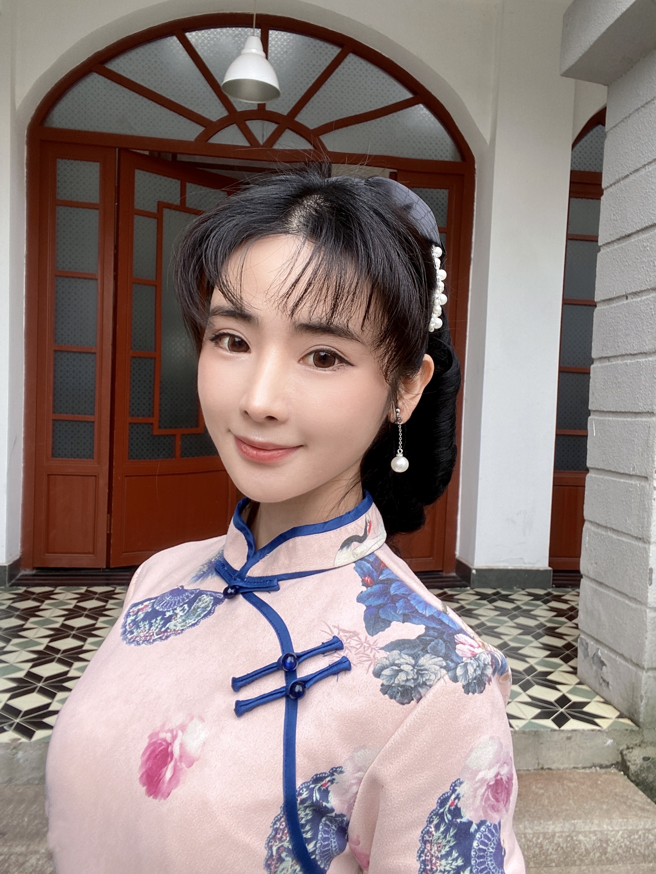  p data-id="gnbw5915op">杨璐,女,中国籍,汉族,演员 sup data-ctrid=