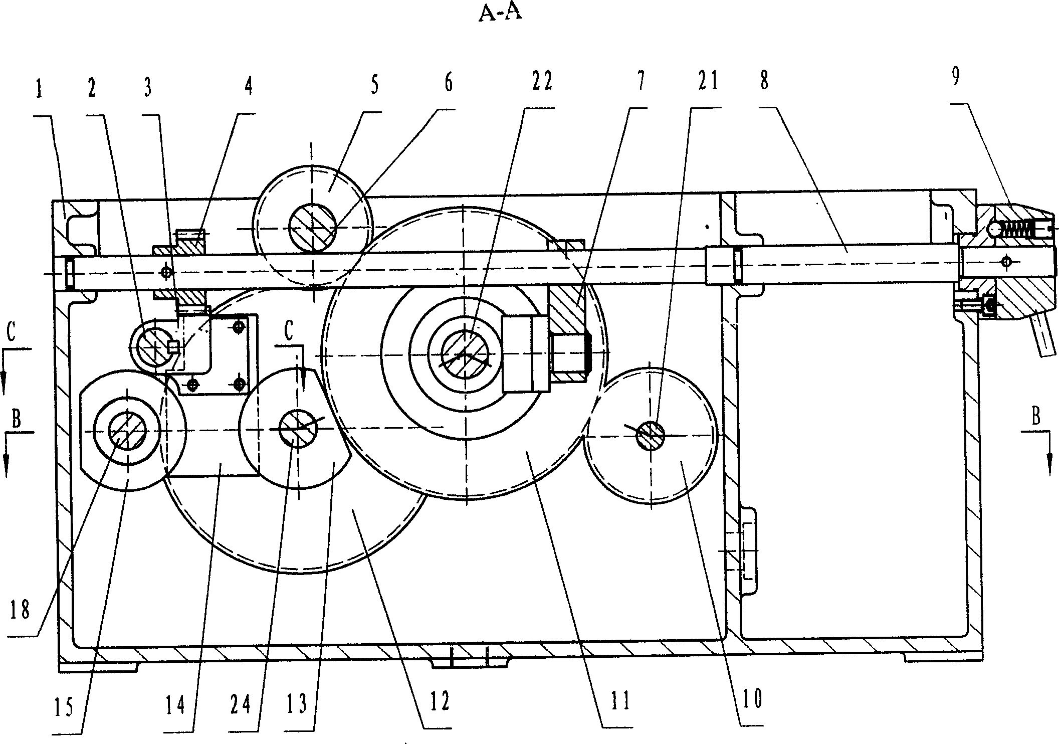 具有安全互锁装置的车床溜板箱