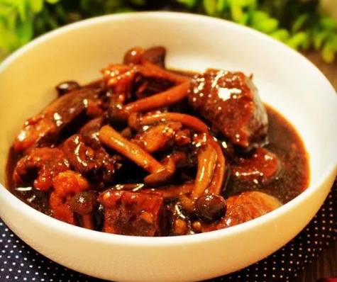 牛肉炖蘑菇