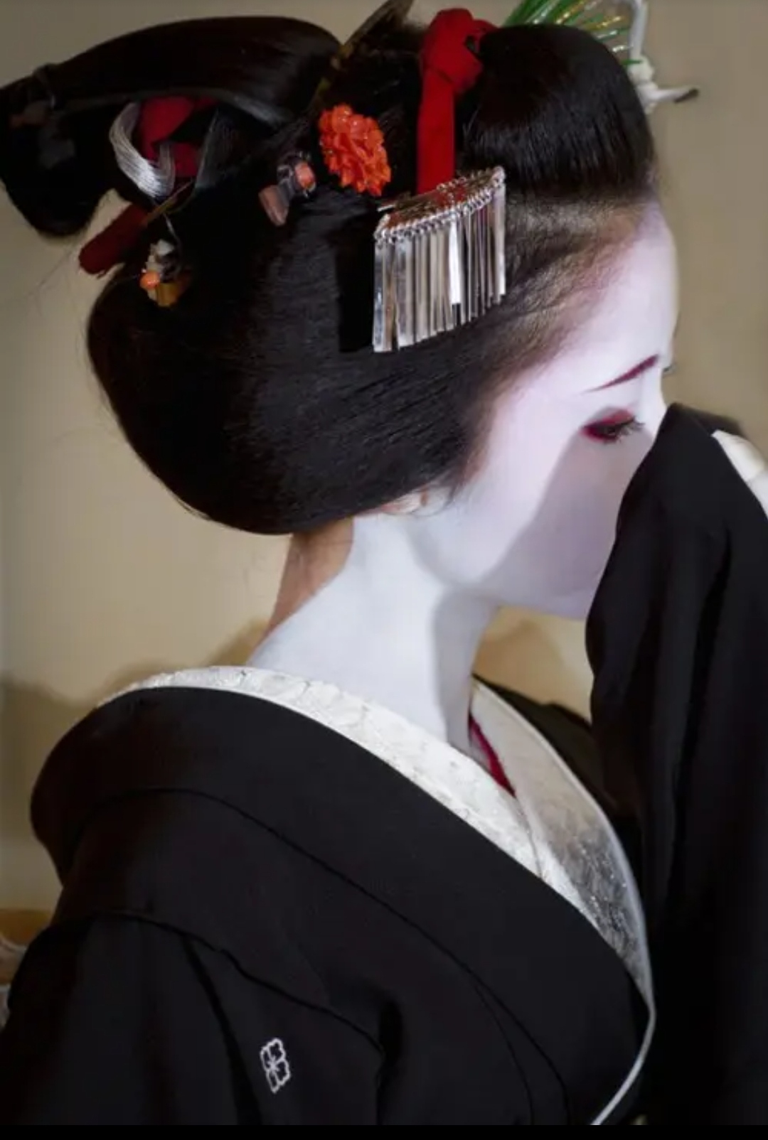  p data-id="gnbzgvs0p8">舞妓,是日本 a target="_blank" href="