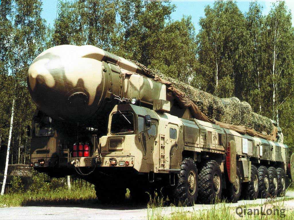 是两级固体 a target="_blank" href="/item/中程弹道导弹/3945631"