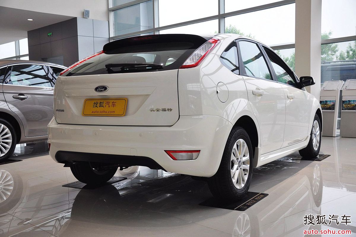 福特福克斯两厢