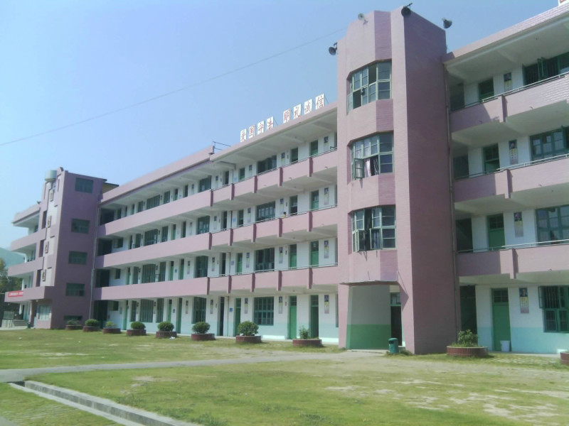  p>福建省 a href="#">古田县 /a>第六中学创办于1956年秋,时称培新