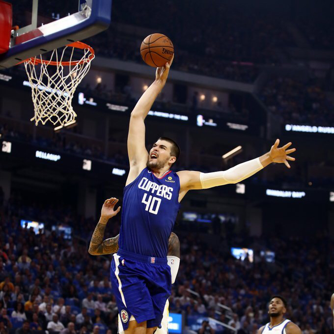  p>伊维察·祖巴茨( i>ivica zubac /i>),1997年3月18日出生于 a