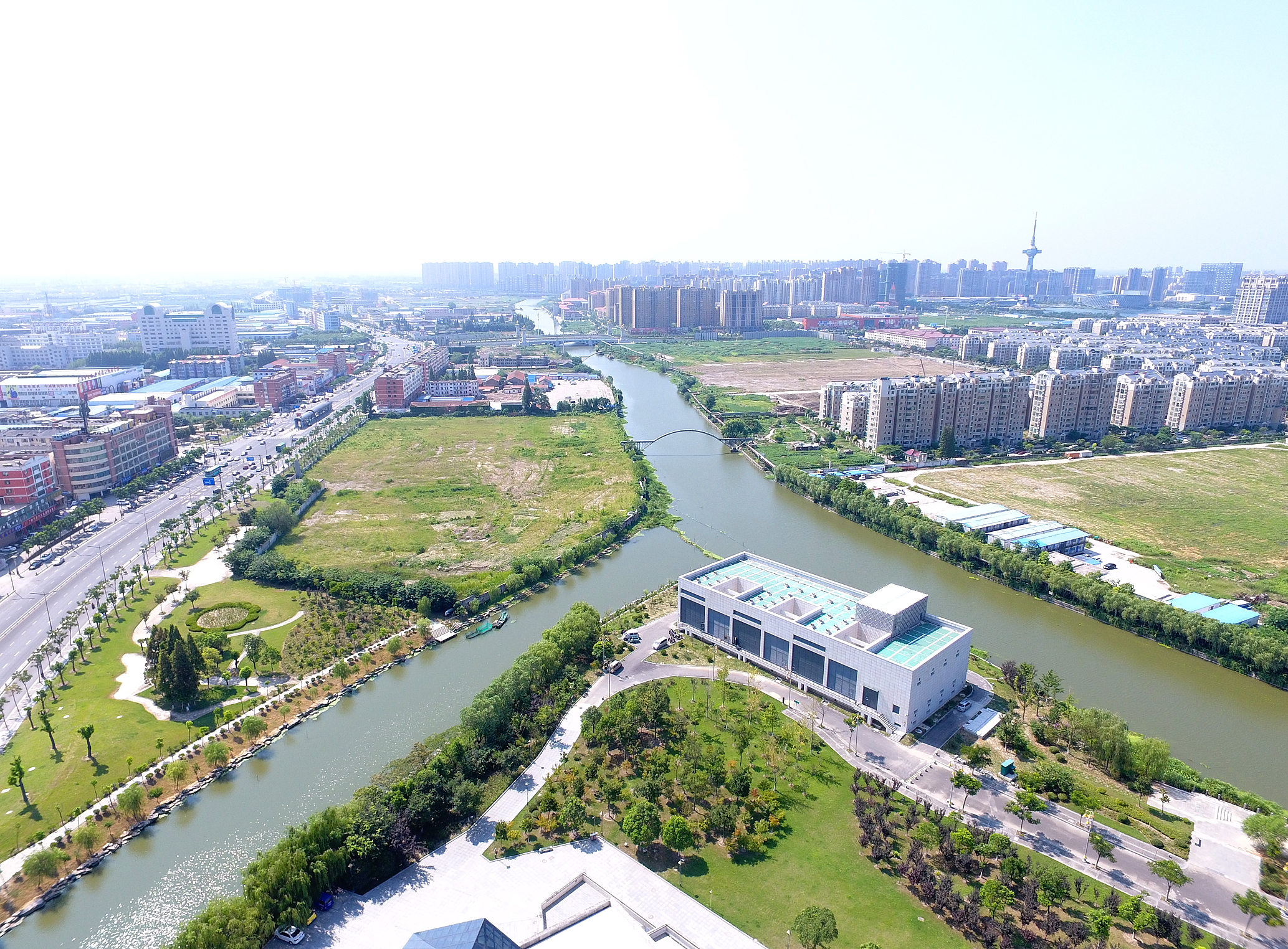  p> a href="#" data-lemmaid="5091932">串场河 /a>是贯穿盐城市区的