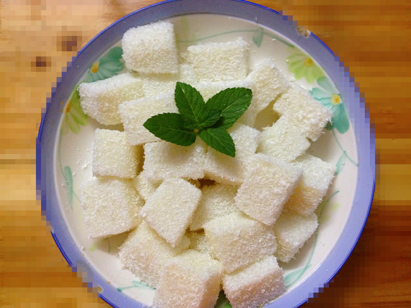 id="28828">牛奶 /a>,椰浆,玉米淀粉为主料,白糖,椰蓉为辅料的糕点