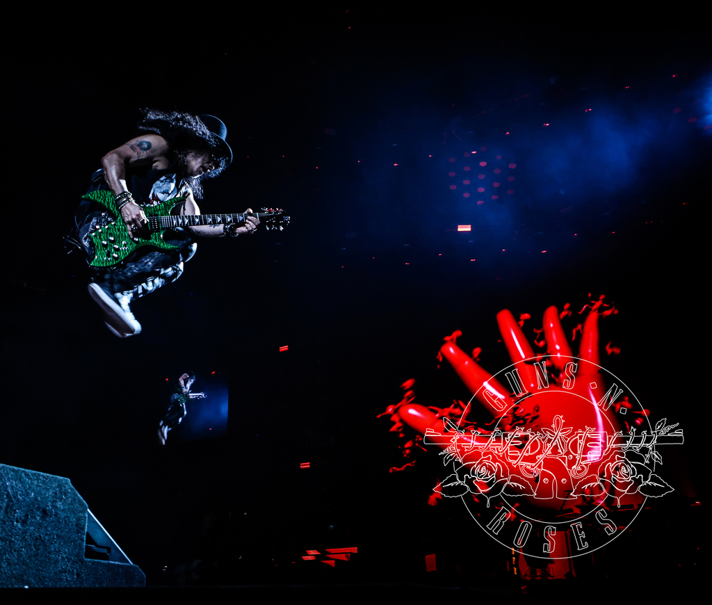  p>枪炮与玫瑰乐队 i>(guns n roses) /i>,美国硬摇滚乐队,1985年