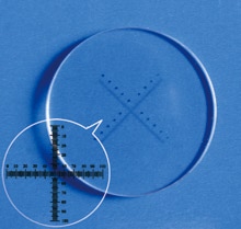  p>目镜用来观察前方 a target="_blank" href="/item/光学系统