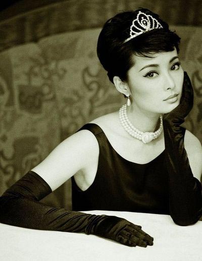  p>赫本头,又名赫本 a href="#" data-lemmaid="7950748">发型 /a>