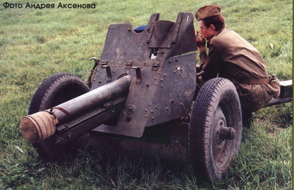 前苏联陆军ob-25式1943年型团属野战炮