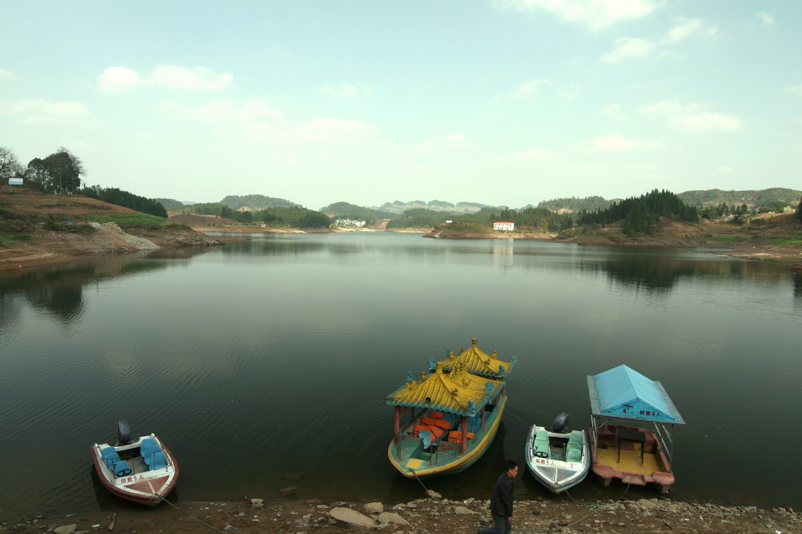  p data-id="gnbp9r68b7">黎香湖又名土溪水库,位于南川区 a target="