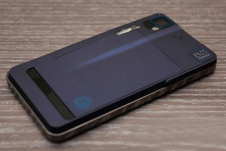  p>摩托罗拉xt720是 a target="_blank" href="/item/gsm">gsm /a>, a