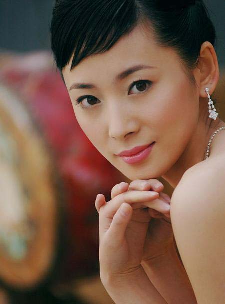  p data-id="gntjaz18et">徐筠,1981年5月9日出生于山东省青岛市,毕业