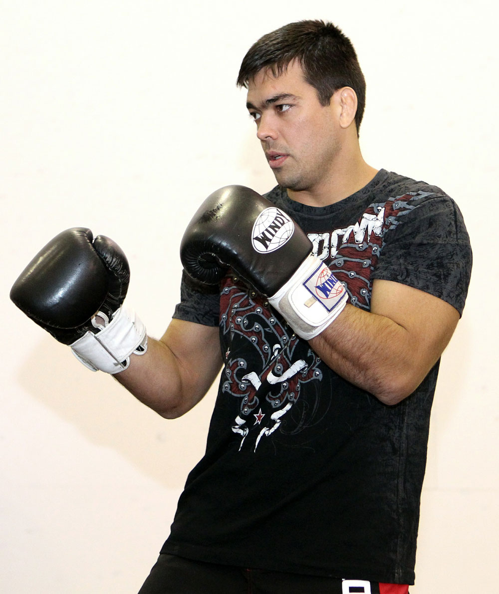 " data-lemmaid="5422">巴西 /a>职业搏击运动员,前ufc次重量级冠军