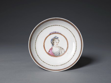 清乾隆广彩人物纹盘