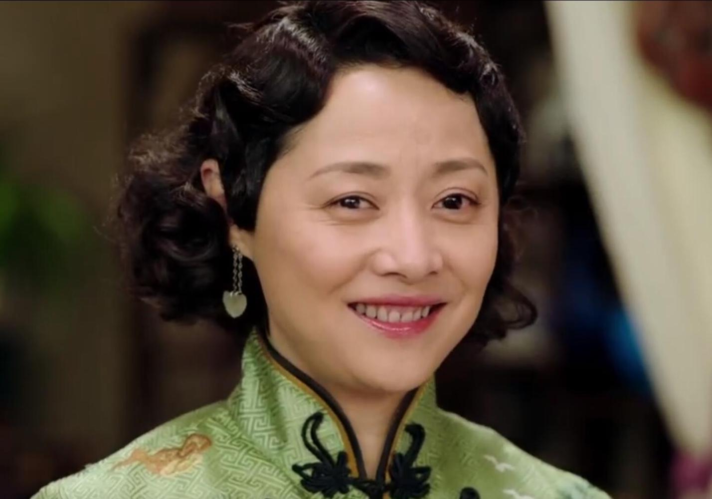 女,电视剧《 a target="_blank" href="/item/芝麻胡同/22382088"