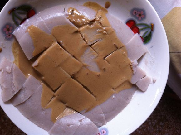  p>碗陀是天津蓟县的一种民间的小吃,味道可口,入口细腻! /p>