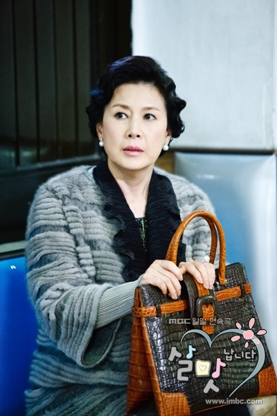  p>朴贞秀(park jung soo) ,韩国著名女演员.