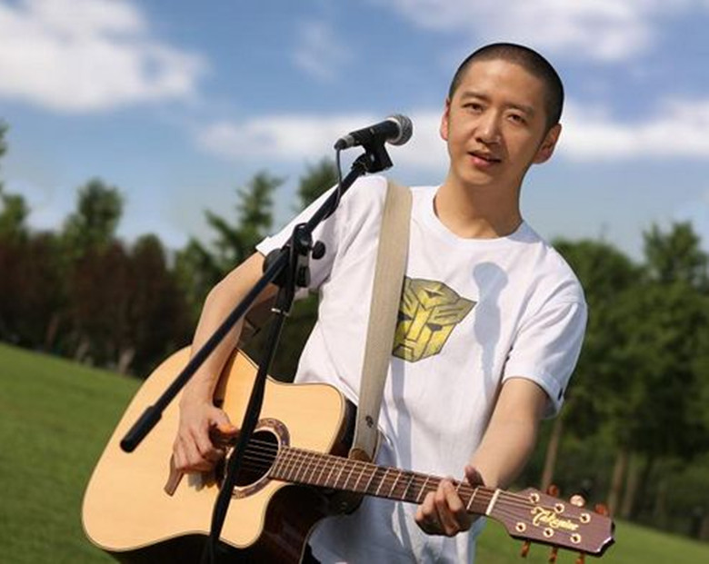 晚会 /a>上,歌手 a href="#" data-lemmaid="34792">郝云 /a>创作并 a