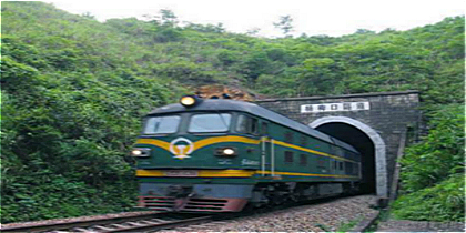  p>焦柳铁路(jiaozuo-liuzhou railway),简称焦柳线,是中国境内的一条