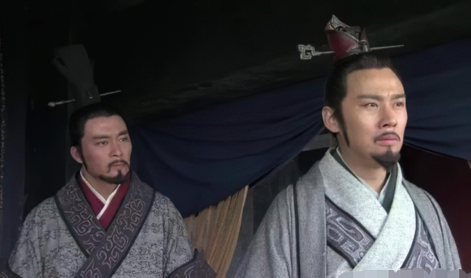 晁错是汉景帝的老师，忠心耿耿，为何却被景帝腰斩、灭族？_百科TA说