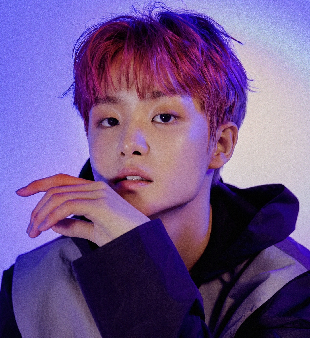  p>朴志焄,2000年3月14日出生于韩国釜山广域市