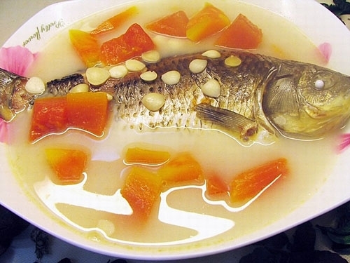 木瓜莲子煲鲫鱼