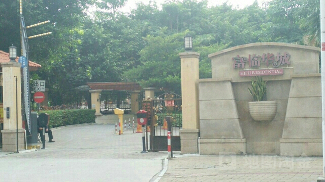  p>富临华城位于泉州津淮街淮云小区内,总用地面积18815.